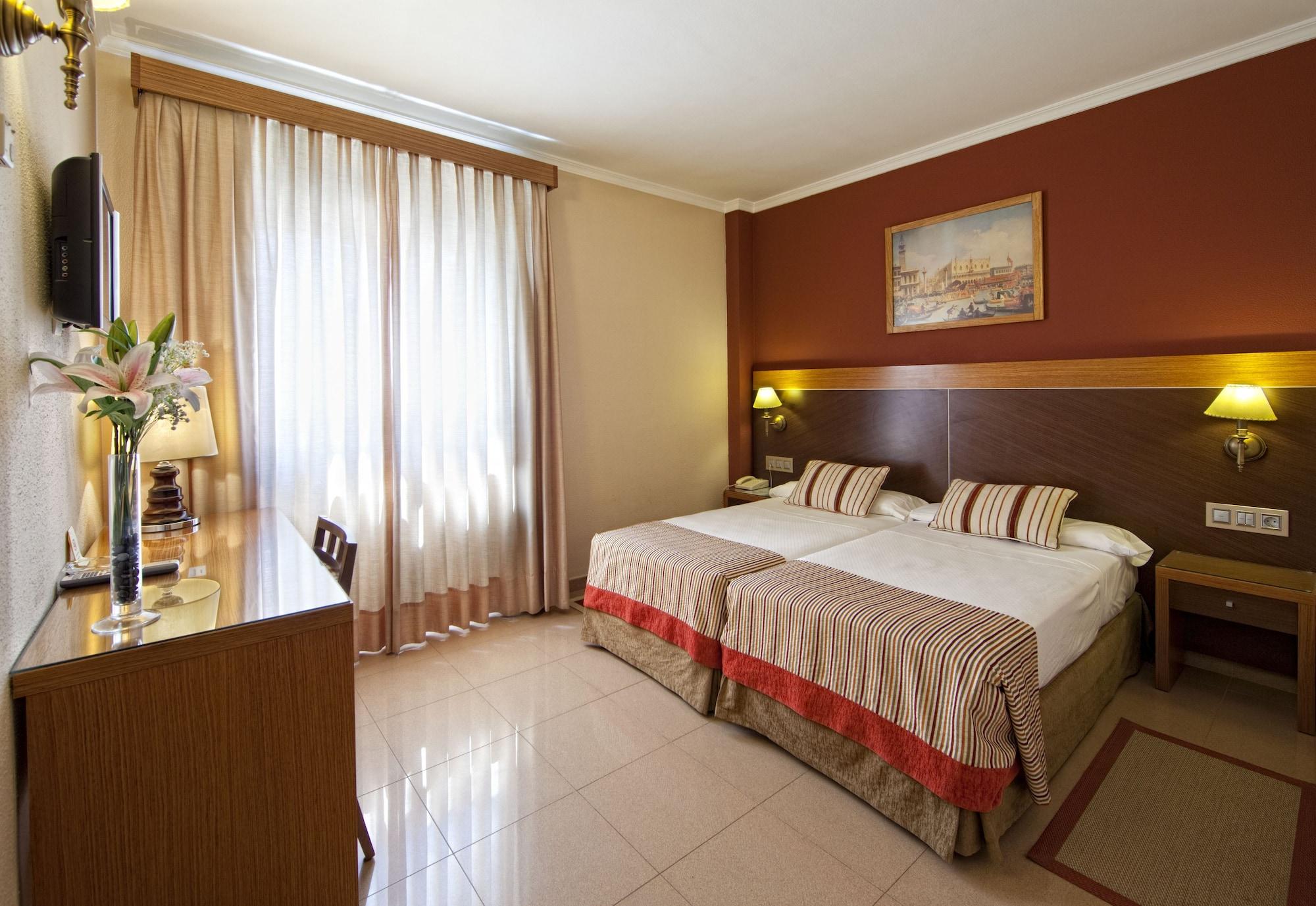 Hotel Regio 2 Cádiz Buitenkant foto