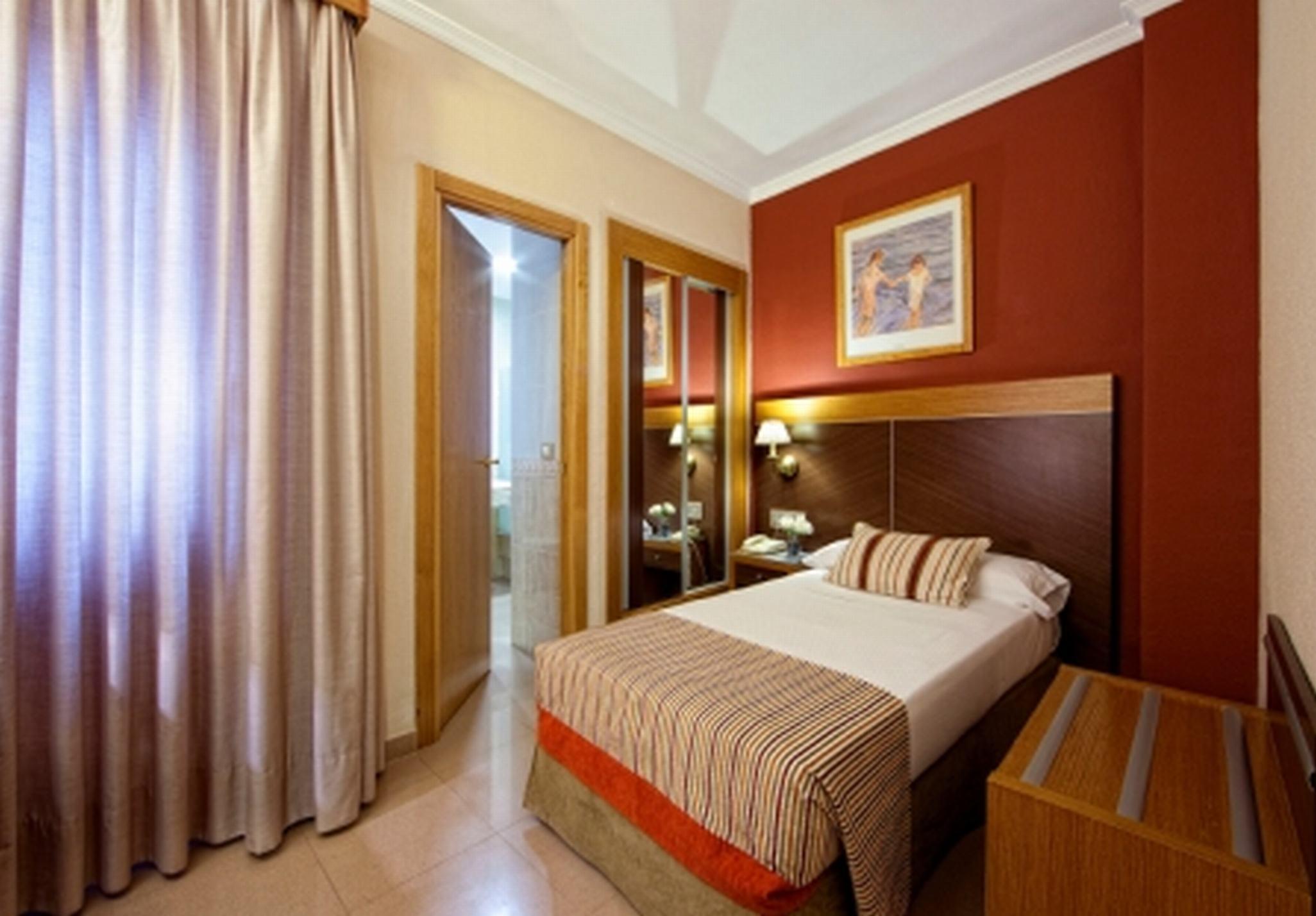 Hotel Regio 2 Cádiz Buitenkant foto