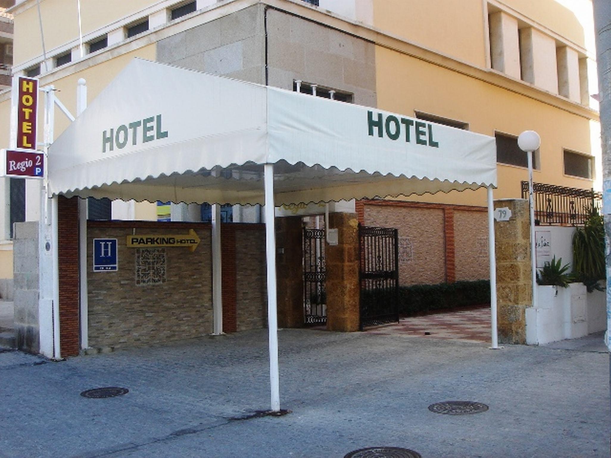 Hotel Regio 2 Cádiz Buitenkant foto