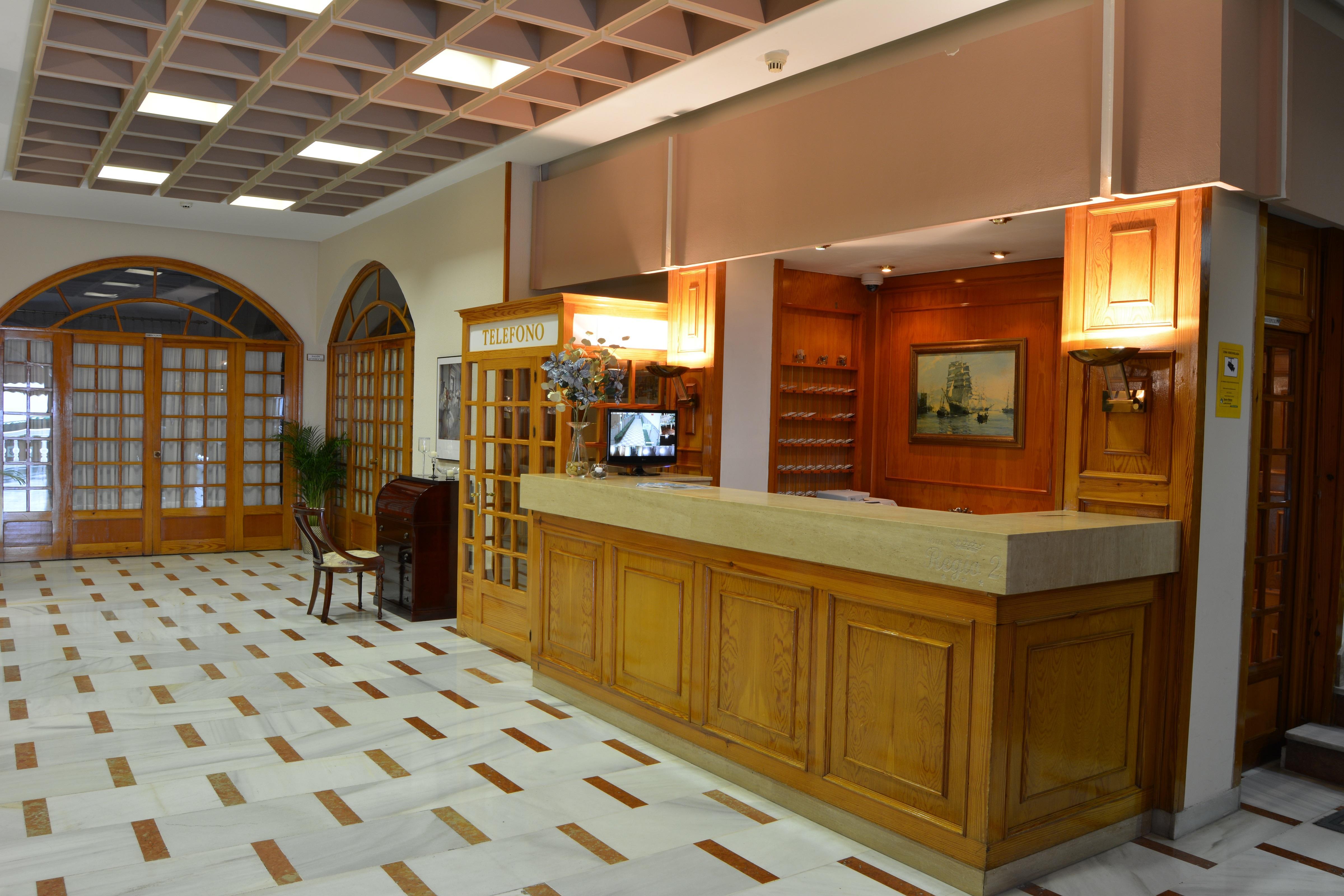 Hotel Regio 2 Cádiz Buitenkant foto