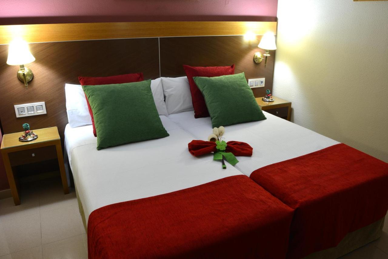 Hotel Regio 2 Cádiz Buitenkant foto