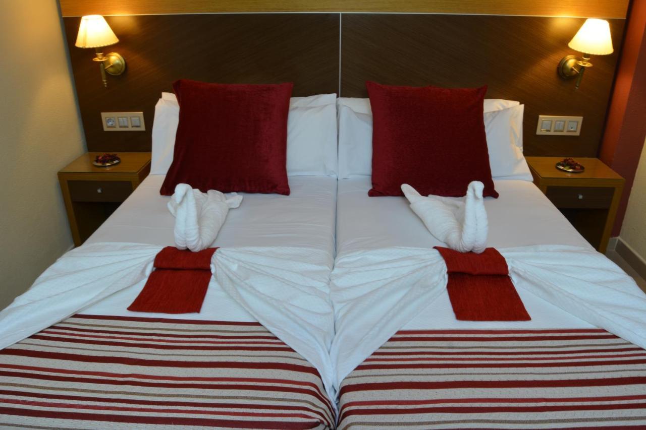 Hotel Regio 2 Cádiz Buitenkant foto