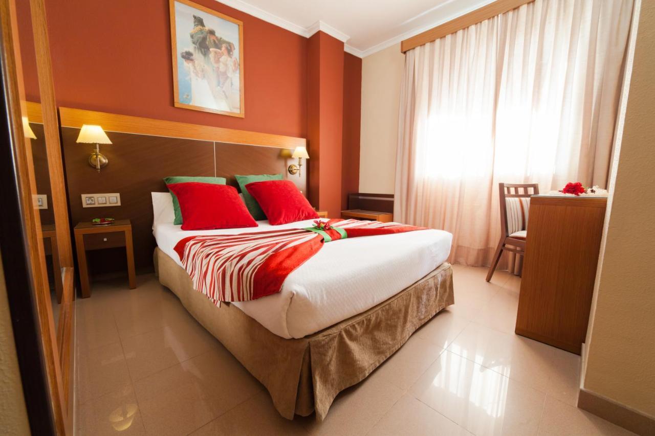 Hotel Regio 2 Cádiz Buitenkant foto