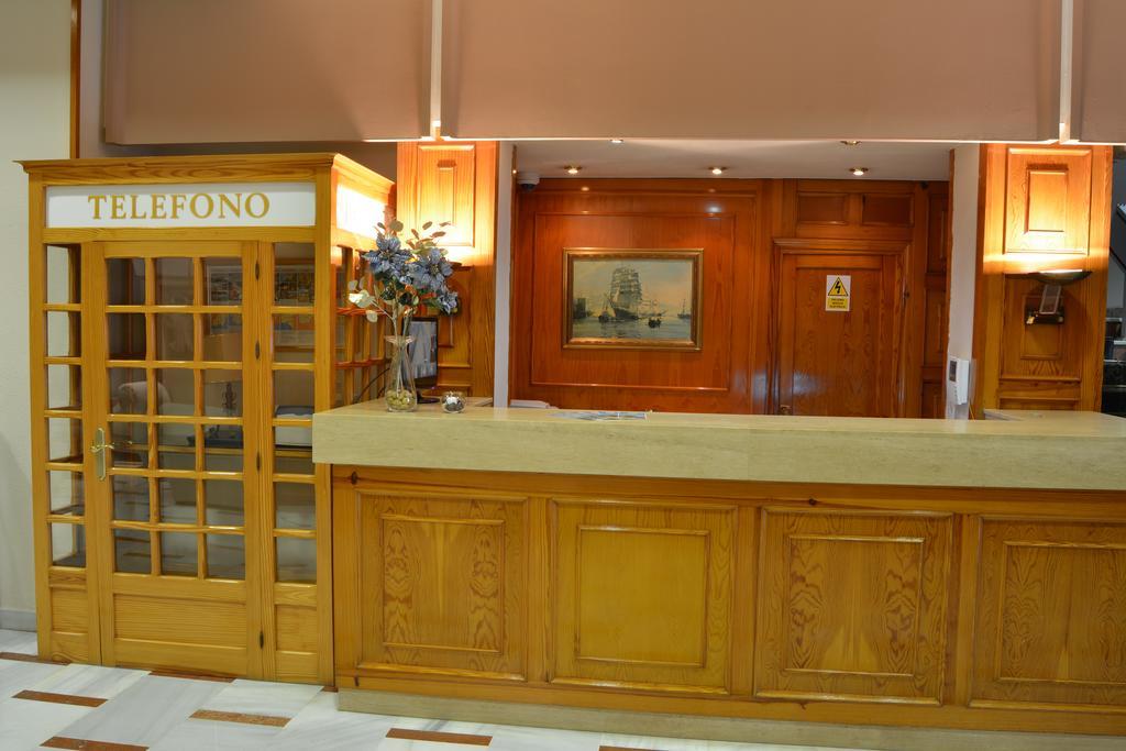 Hotel Regio 2 Cádiz Buitenkant foto