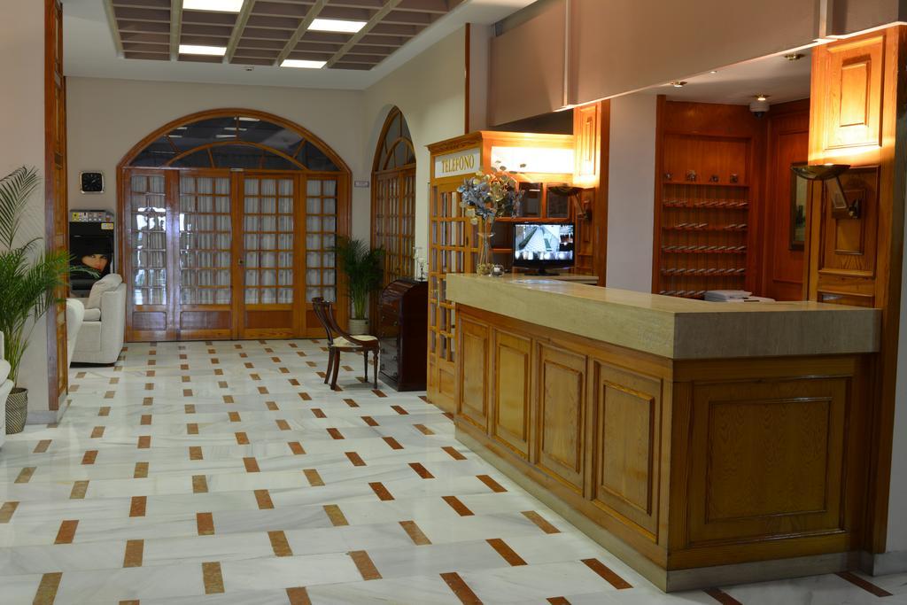 Hotel Regio 2 Cádiz Buitenkant foto