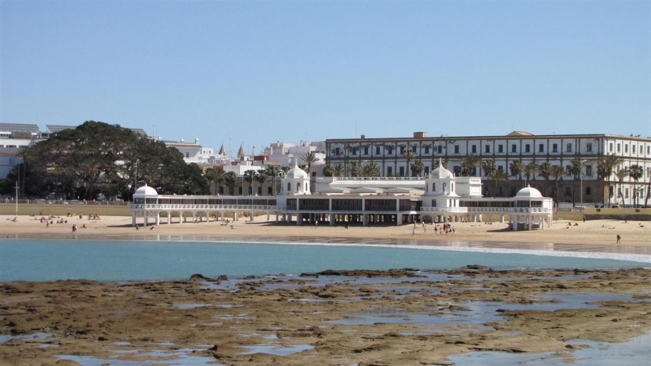 Hotel Regio 2 Cádiz Buitenkant foto